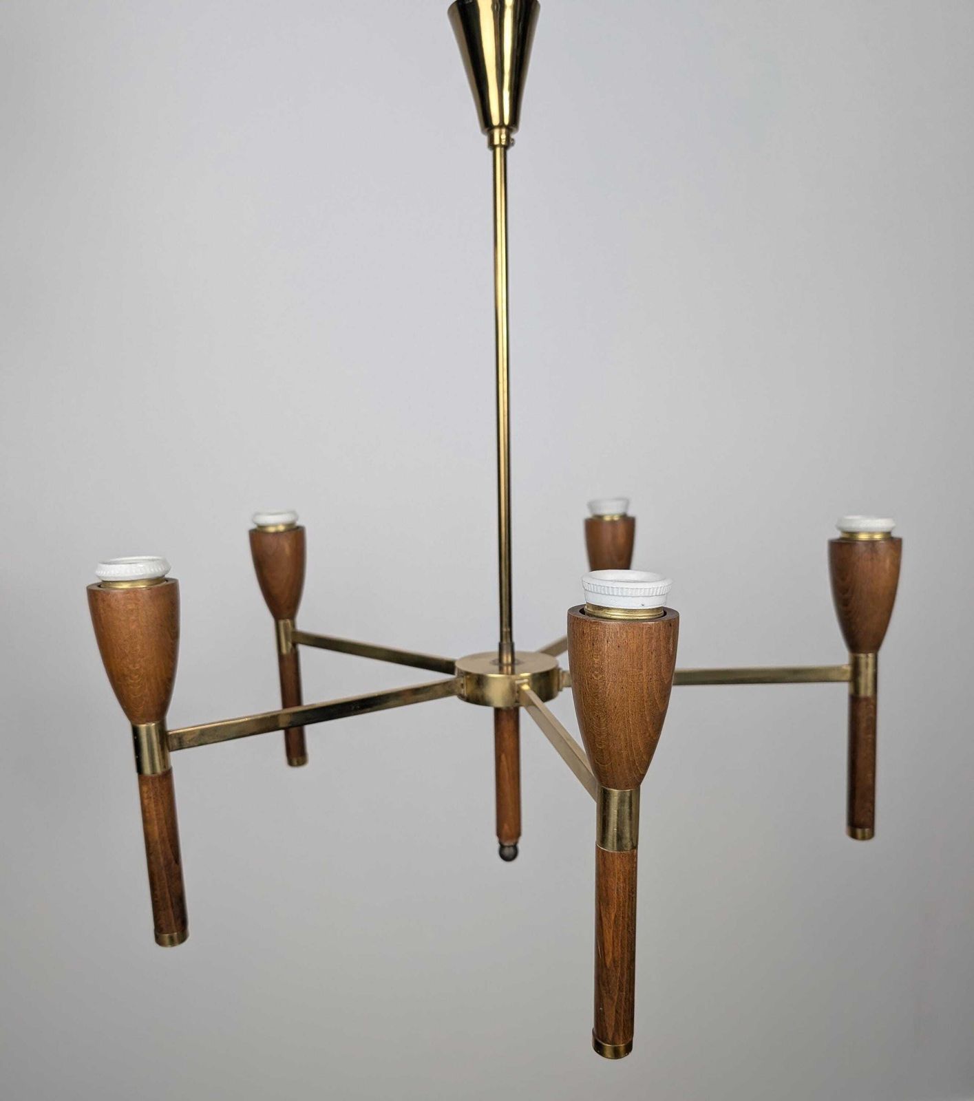 photo buy Lampe danoise à cinq bras en bois et laiton, années 1950