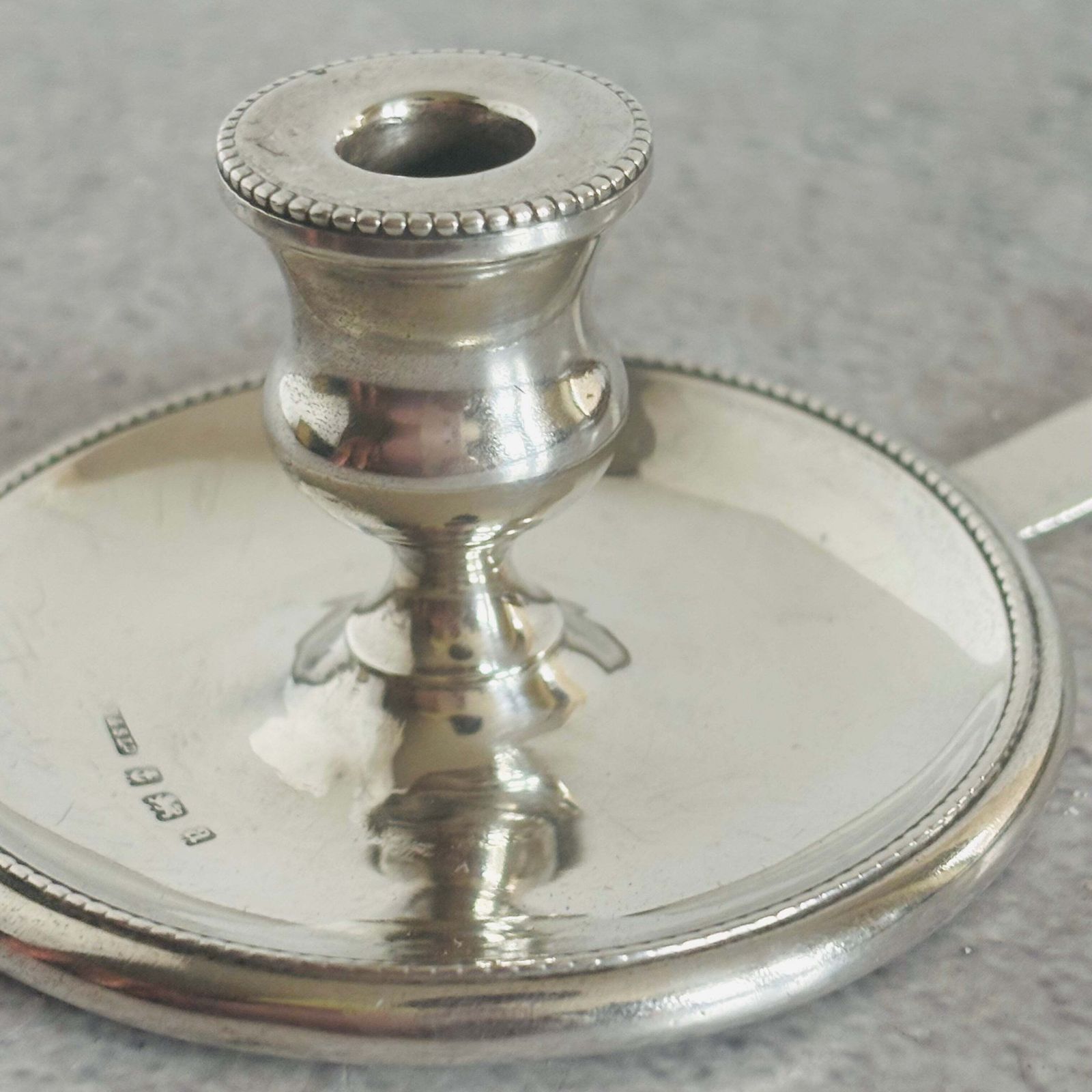 photo for sale Antiek sterling zilveren kamerstick met snuiter