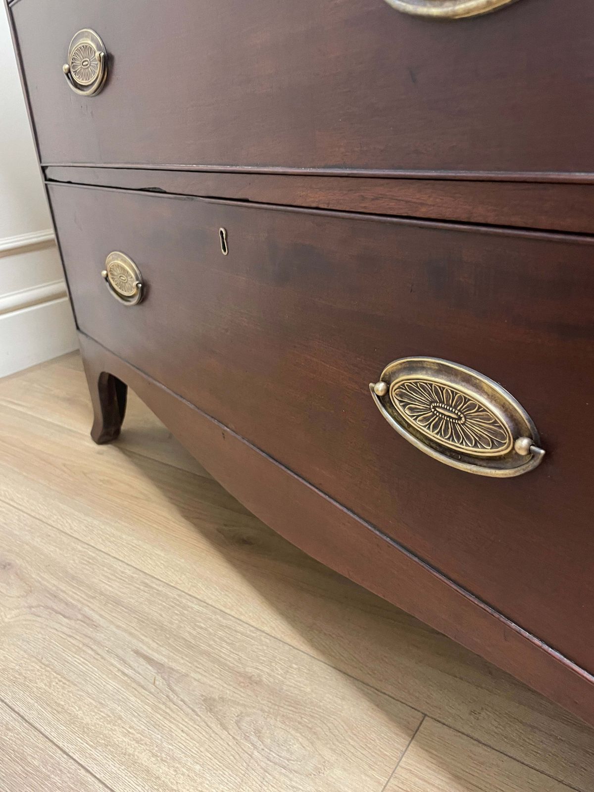 photo furniture Antique Mahogany Georgian Chest Of Drawers