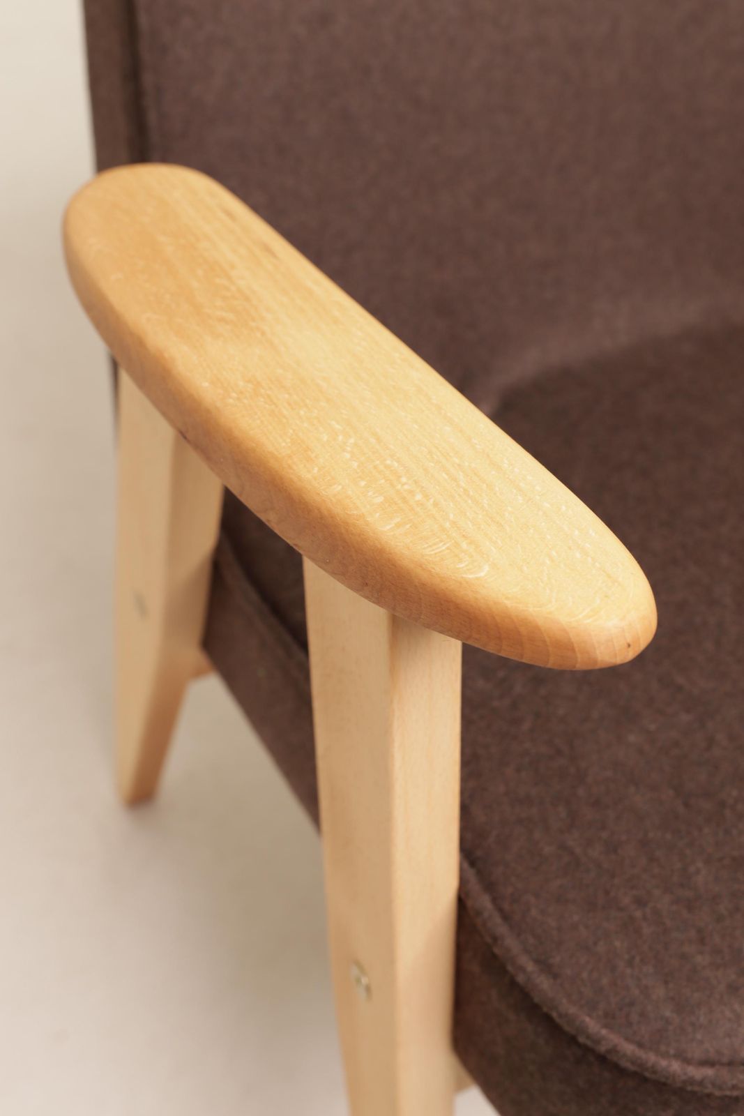 Meubels Lounge Chair Retro Stijl Cacao Wollen Bekleding Naturel Beukenhout photo