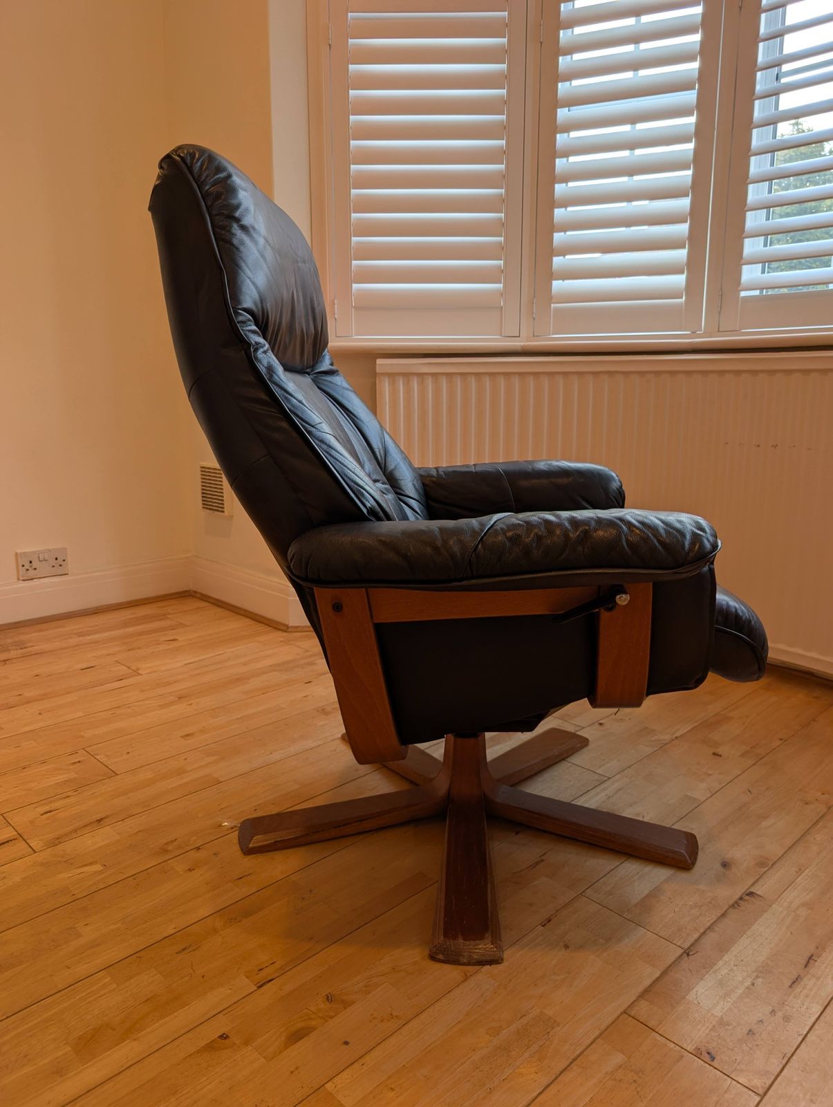 1200.0 Göte Möbler Swivel Recliner & Ottoman – Swedish Mid Century Modern photo