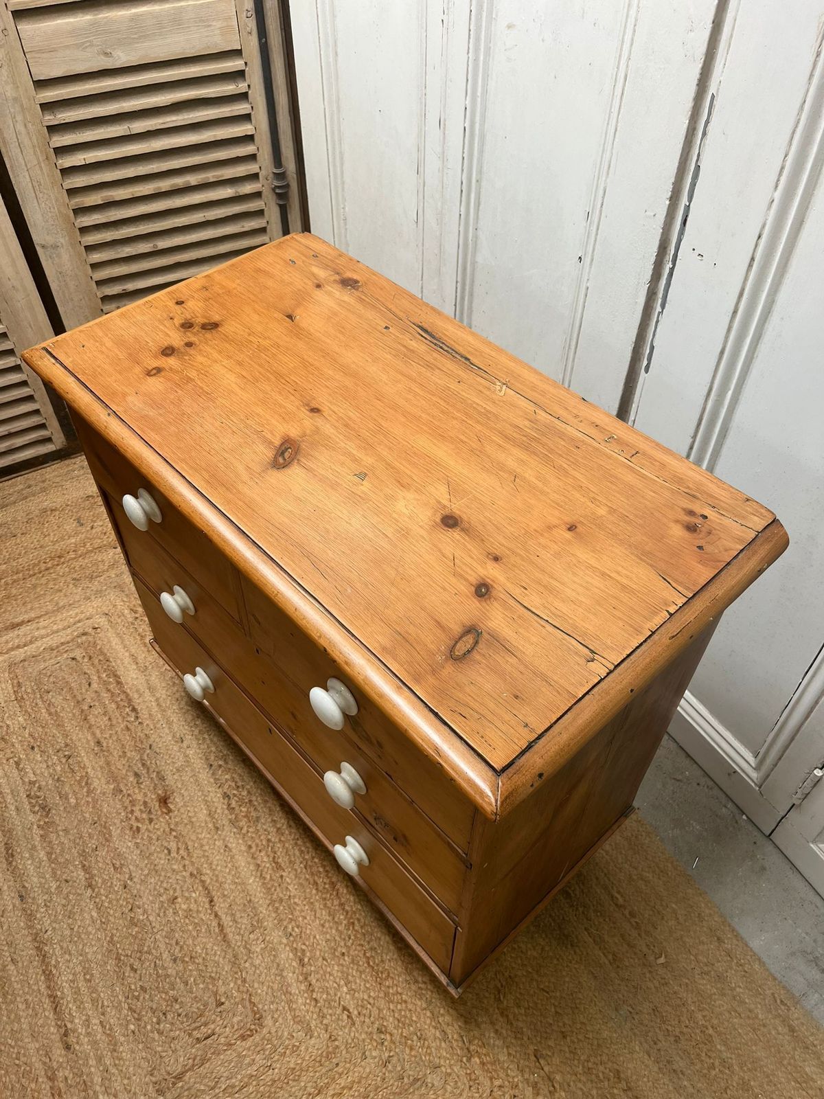 Small Victorian Pine Chest Of Drawers Ceramic Handles photo vintage