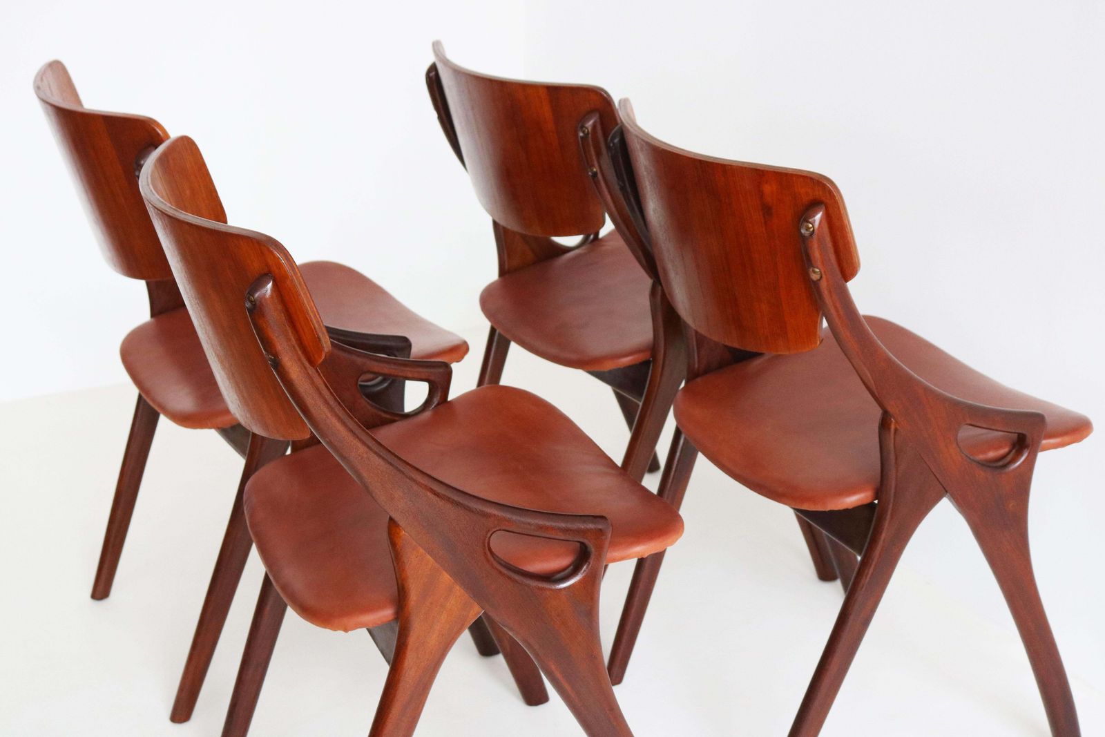 Set Of 4 Danish Design Dining Chairs By Arne Hovmand Olsen 1950 For Mogenskold photo vinterior