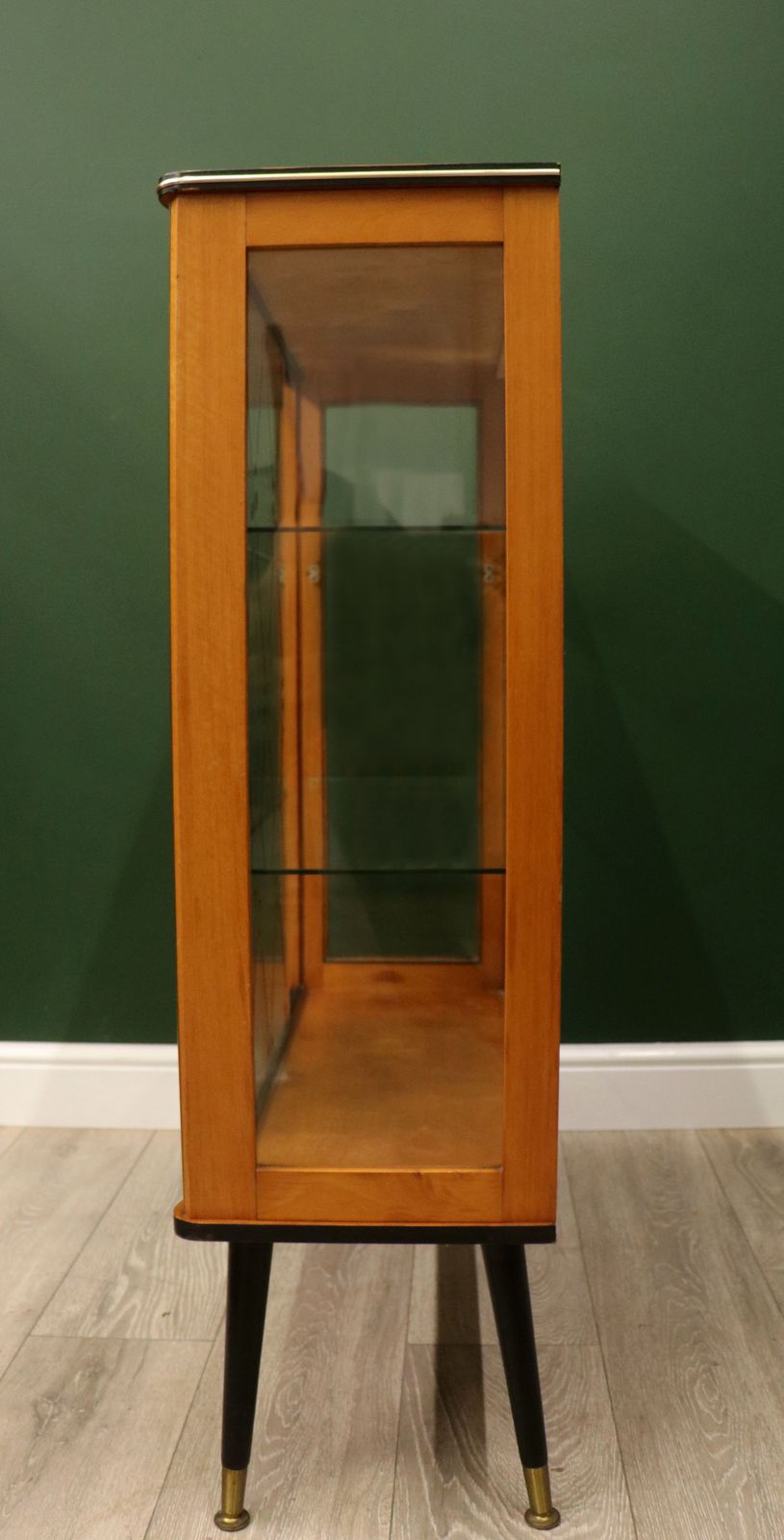A Lovely Vintage Mid Century Display Cabinet In Excellent, Original Condition. photo 295.0