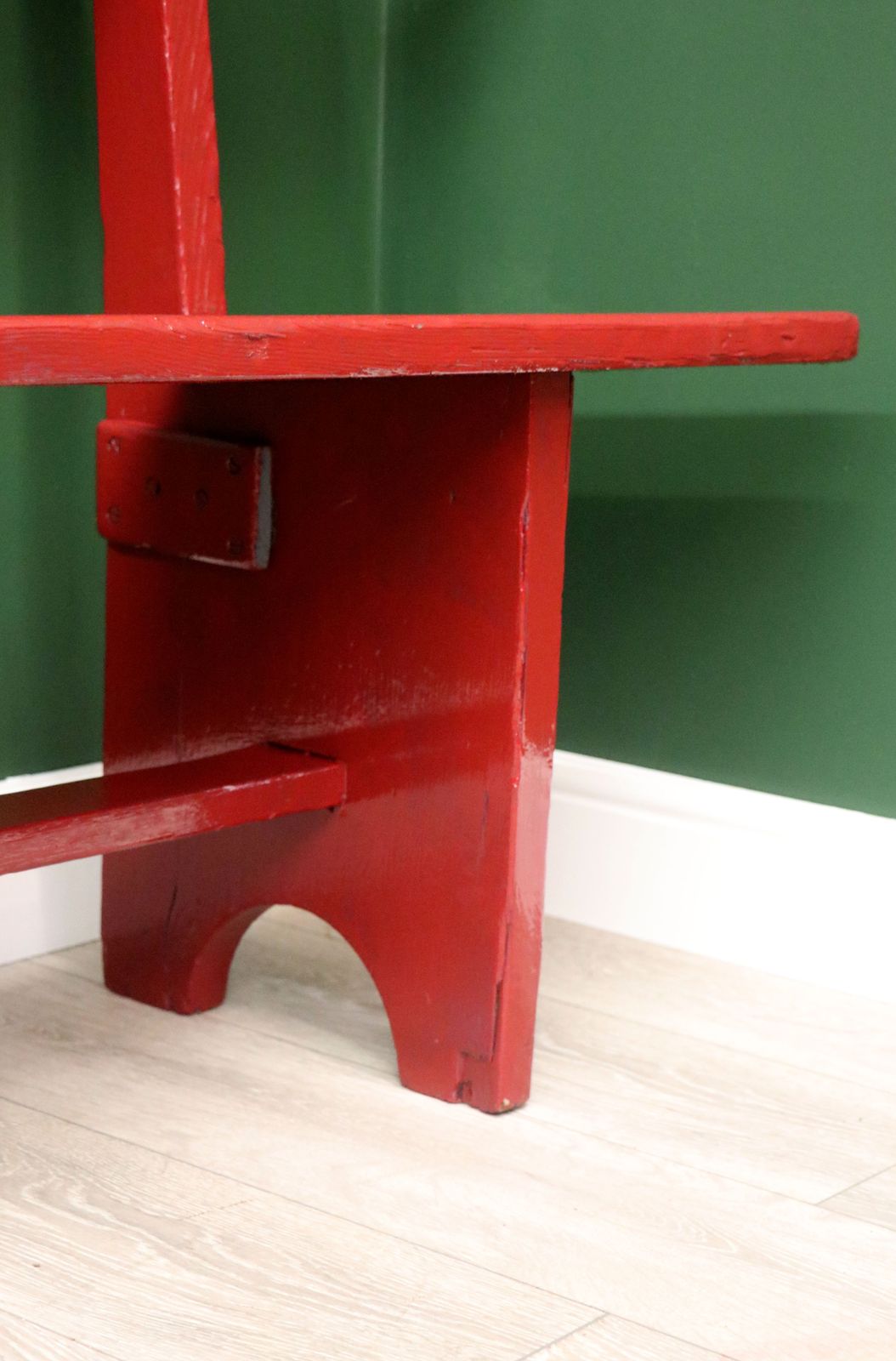 photo vinterior A Lovely Red Painted Wooden Bench, Later Inscribed With Croston.