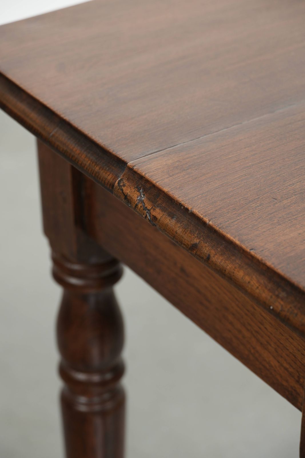 545.0 Antique English Oak Side Table/Hall/Corridor Table From The Early 19th Century With A Beautiful Appearance. photo