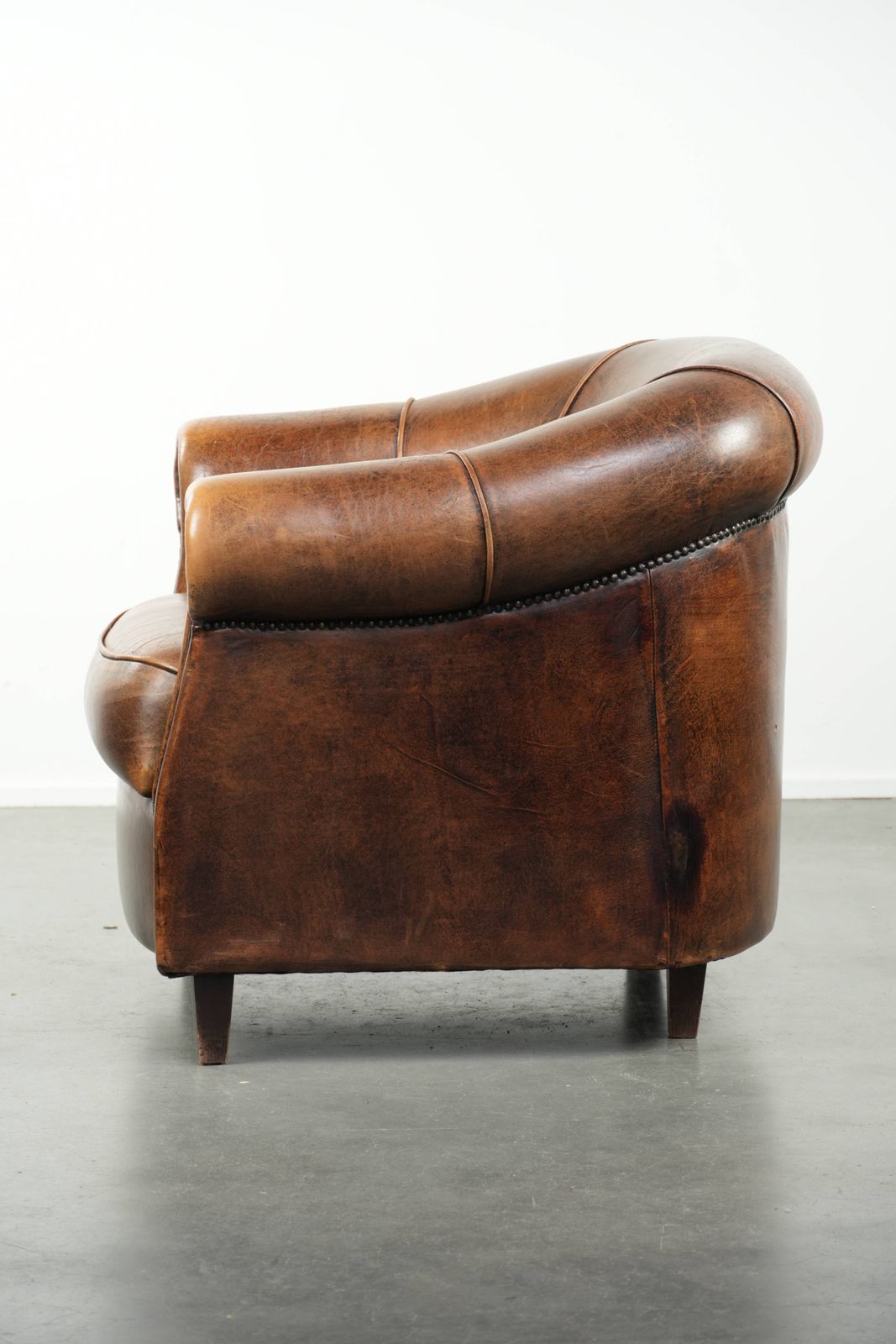 Characterful And Comfortable Club Armchair Made Of Sheepskin With A Fixed Seat Cushion And Excellent Colors photo 934.0