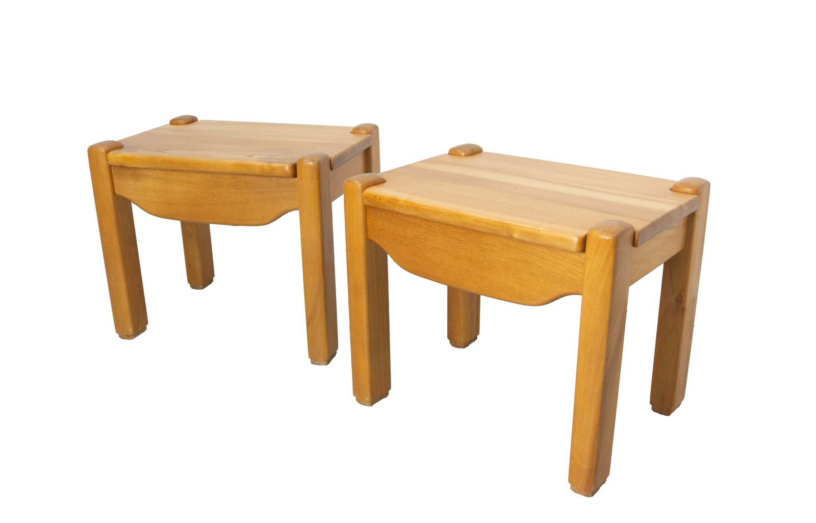 Paire de tables de chevet françaises vintage de style Maison Regain, Charlotte Perriand, en orme, vers 1970 photo Mobilier