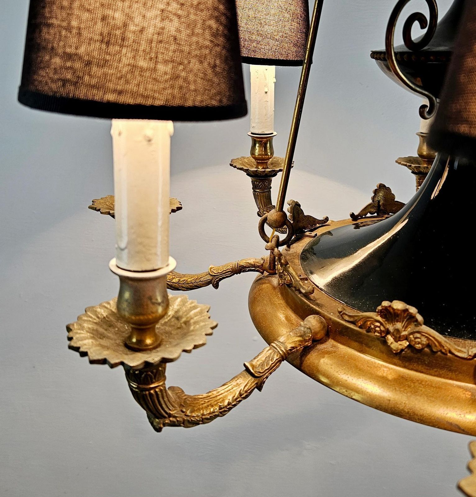 photo buy Large Italian Empire Style Chandelier With Tôle And Gilt Bronze Details, 1940s