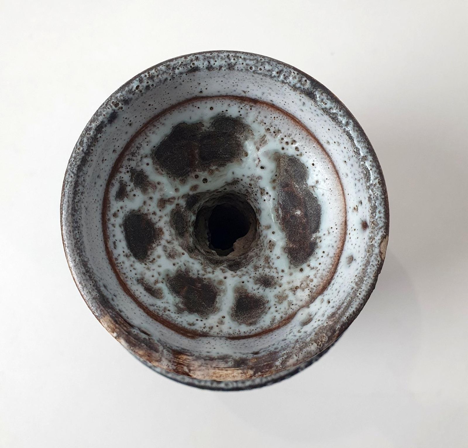 Mid Century Modern Italian Ceramic Vase, White And Gray Glaze, 1930s photo vinterior