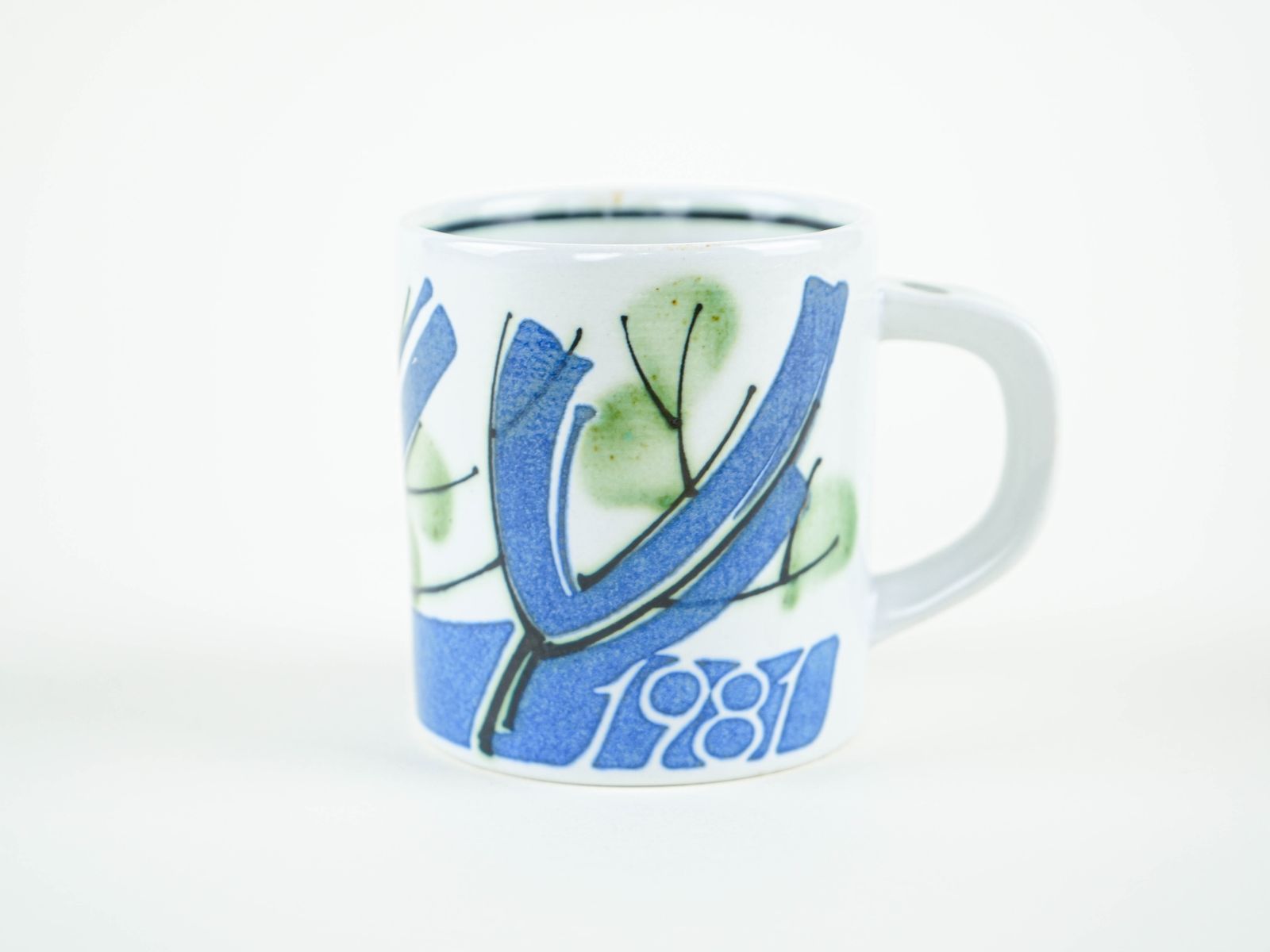 Porcelain Mug, Danish Design, 1981, Designer: Ivan Weiss, Manufacturer: Royal Copenhagen photo furniture