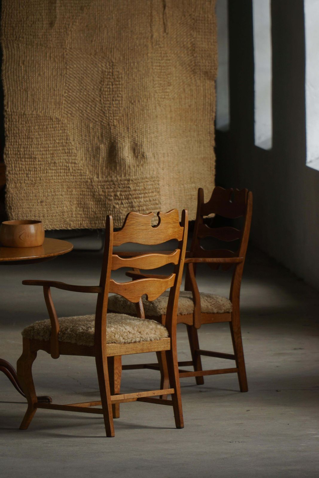 Pair Of Razorblade Armchairs By Henning Kjærnulf, Oak & Lambswool, 1960 photo vinterior