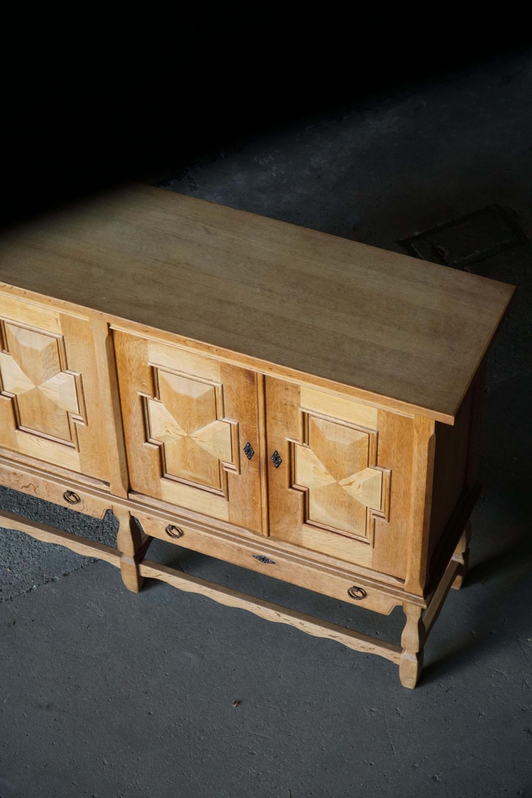 Henning Kjærnulf, Oak Sideboard, Danish Mid Century, Nyrup Møbelfabrik, 1960s photo vinterior