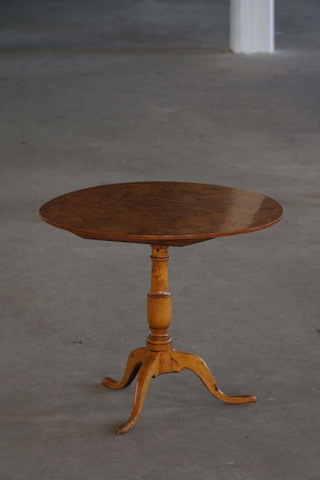 Swedish Antique Burl Wood Tilt Top Table With Pedestal Base, Early 19th Century photo Furniture