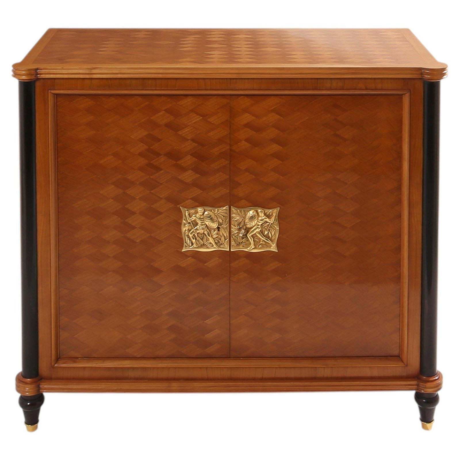 Cabinet deux portes Jules Leleu en marqueterie de bois de cerisier et bronze, 1940