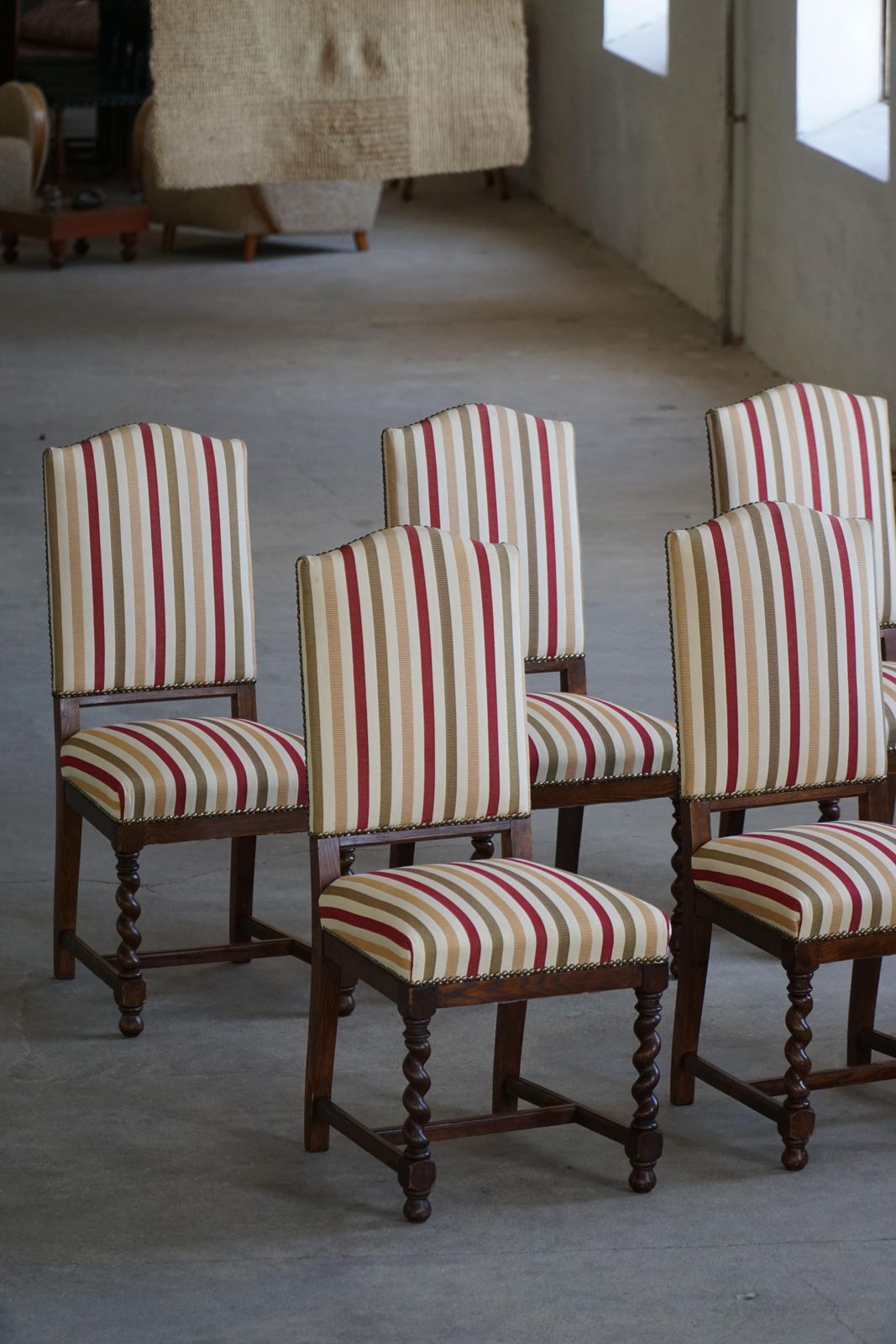 photo vintage Set Of 6 Swedish Baroque Style Dining Chairs In Oak, Early 20th Century