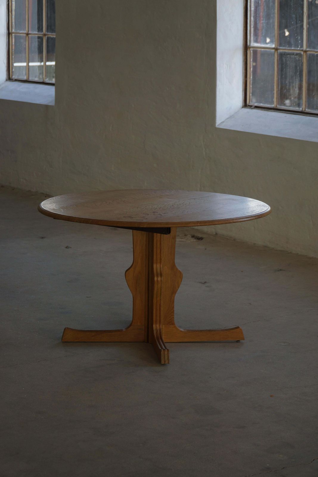 Danish Mid Century Modern Round Dining Table In Oak With Two Extensions, 1960s photo vinterior