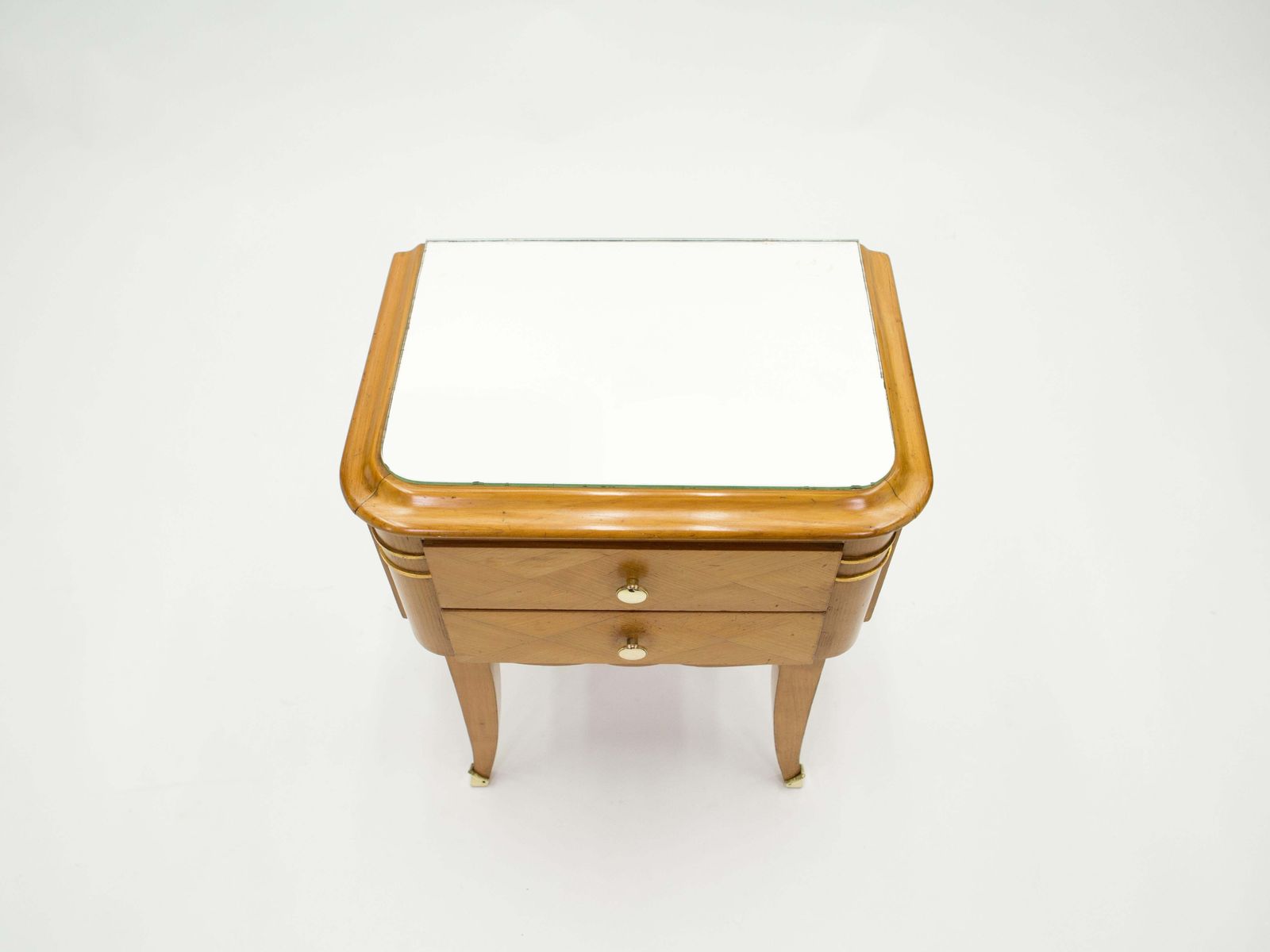 Tables de chevet françaises en sycomore et laiton, 2 tiroirs, par Jean Pascaud, années 1940 photo vintage