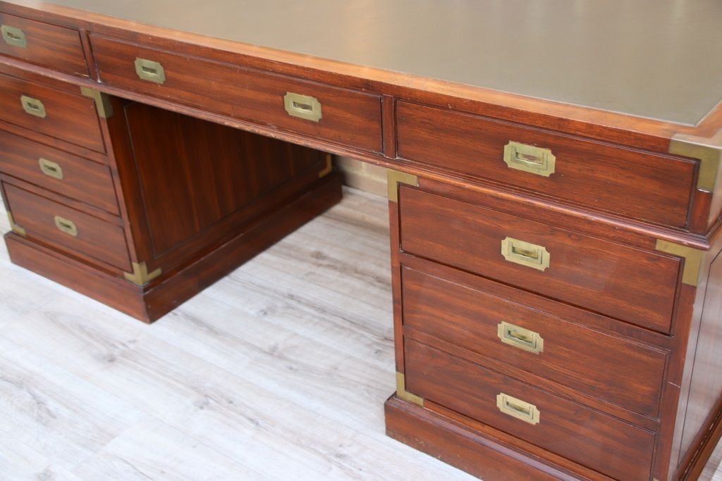 Directors Campaign Pedestal Desk photo 1100.0