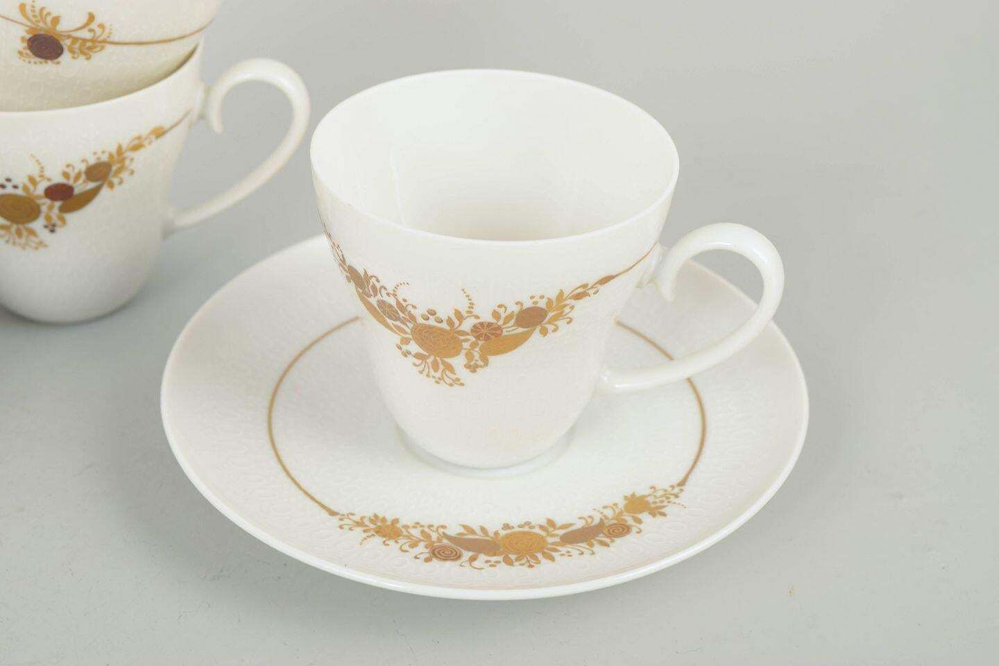 Quatre tasses à café avec soucoupes Bjørn Wiinblad pour Rosenthal, série Romanze. photo for sale