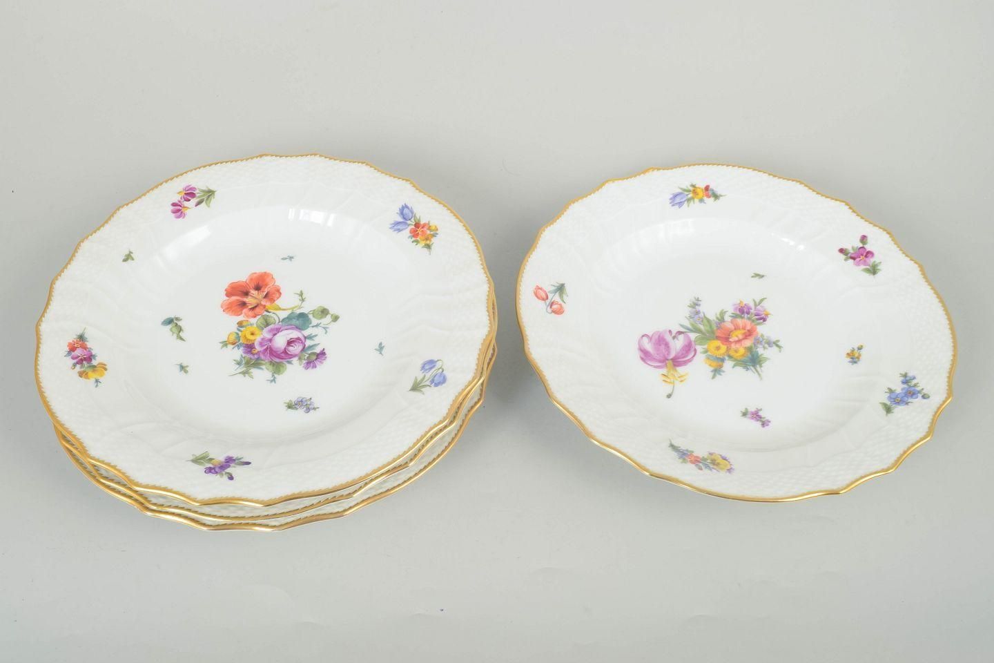 Royal Copenhagen Saxon Flower. Set Of Four Dinner Plates In Porcelain. 1960s photo furniture