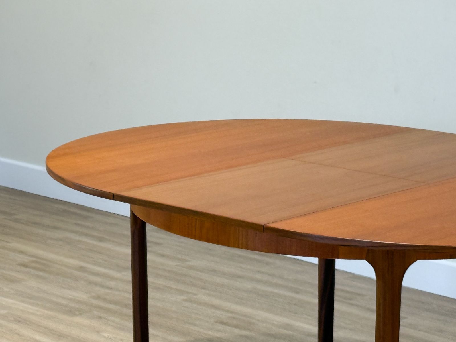 photo buy McIntosh Dunvegan Teak Dining Set – Round Extending Table & 4 Chairs (1960s Scotland)