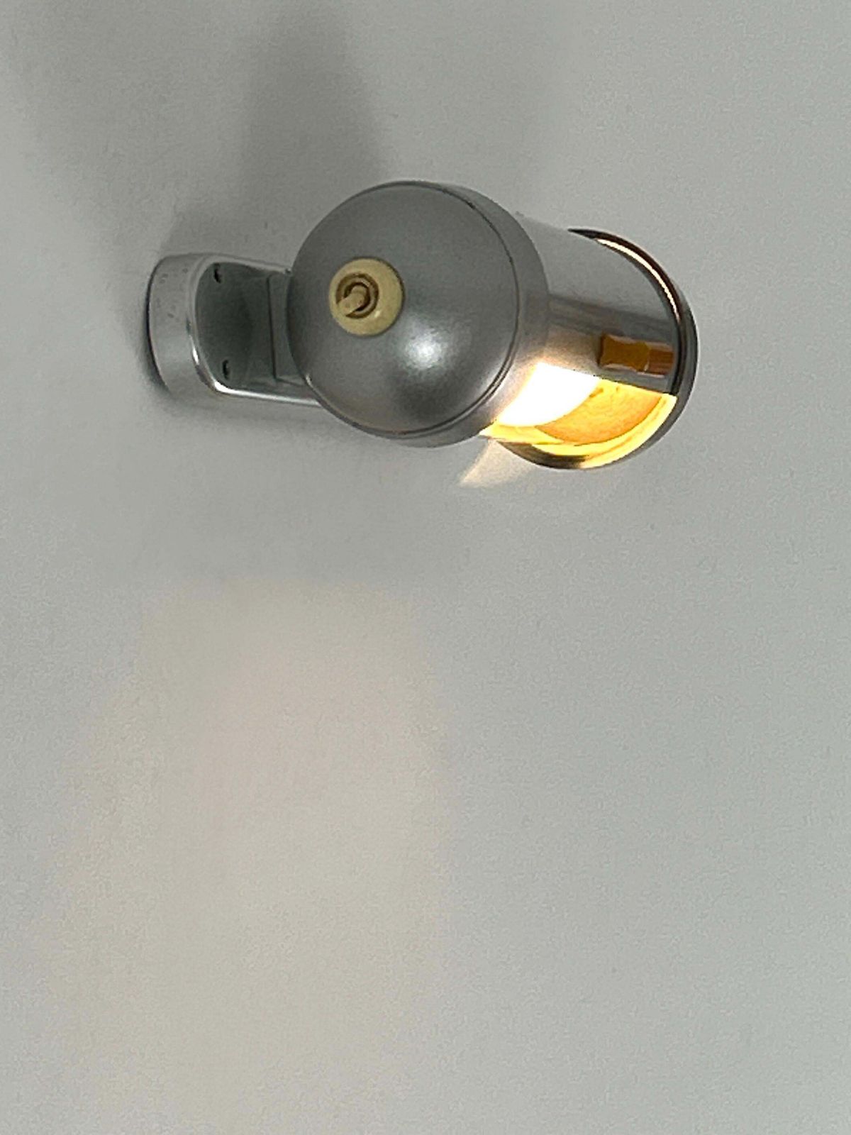 photo vintage Streamline Design Bauhaus Sub Marine Cabinet Sconce By König Germany 1940s