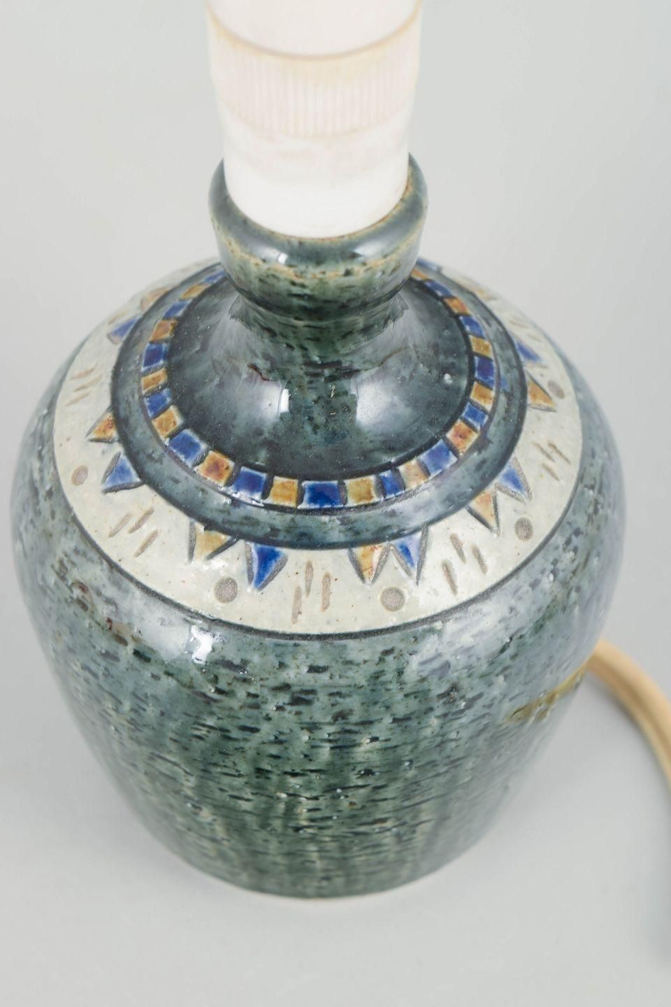 Yngve Blixt, Höganäs. Stoneware Tafellamp met Gestructureerd Oppervlak en Groene Glazuur photo for sale