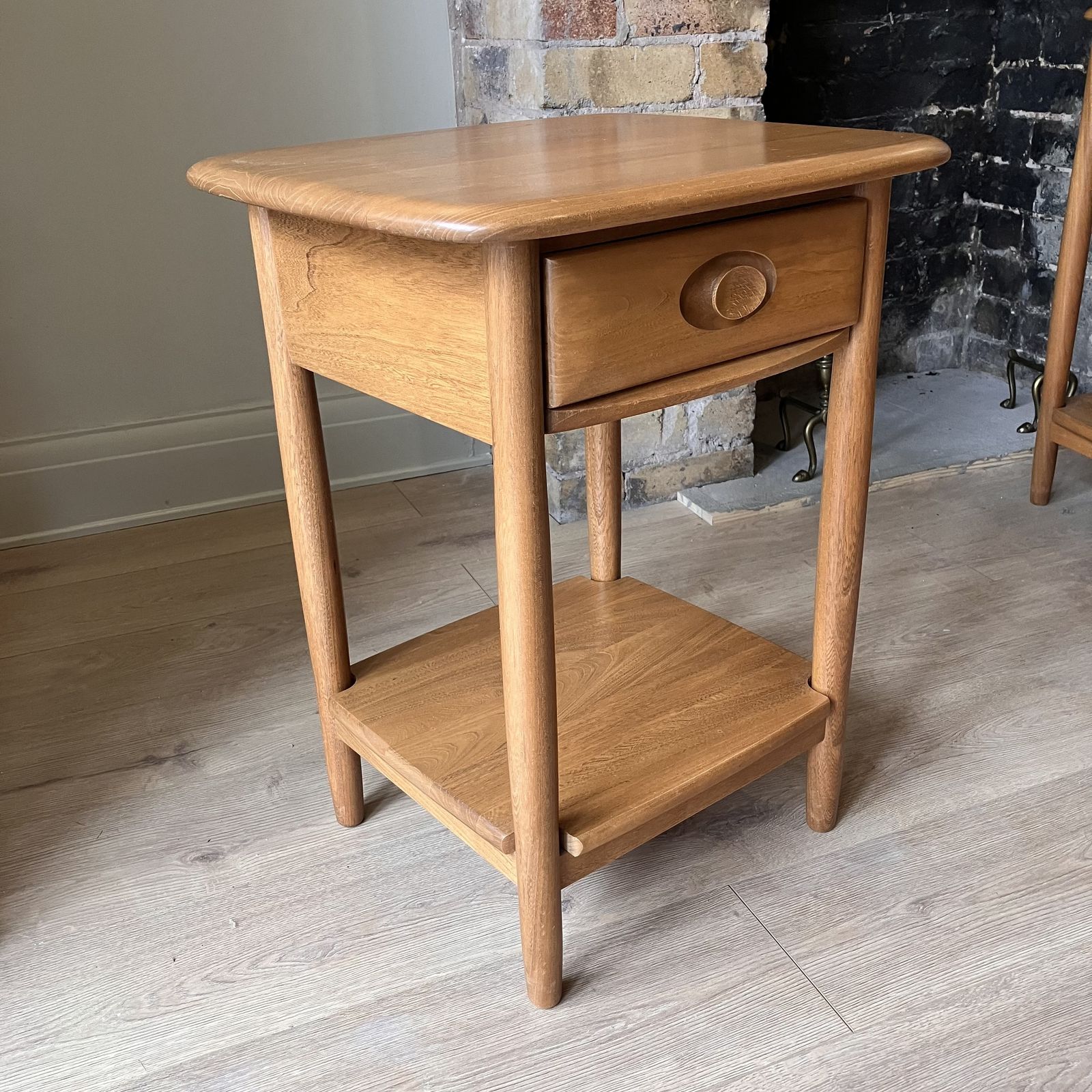 Ercol Windsor Lamp Table Model 3866 photo for sale