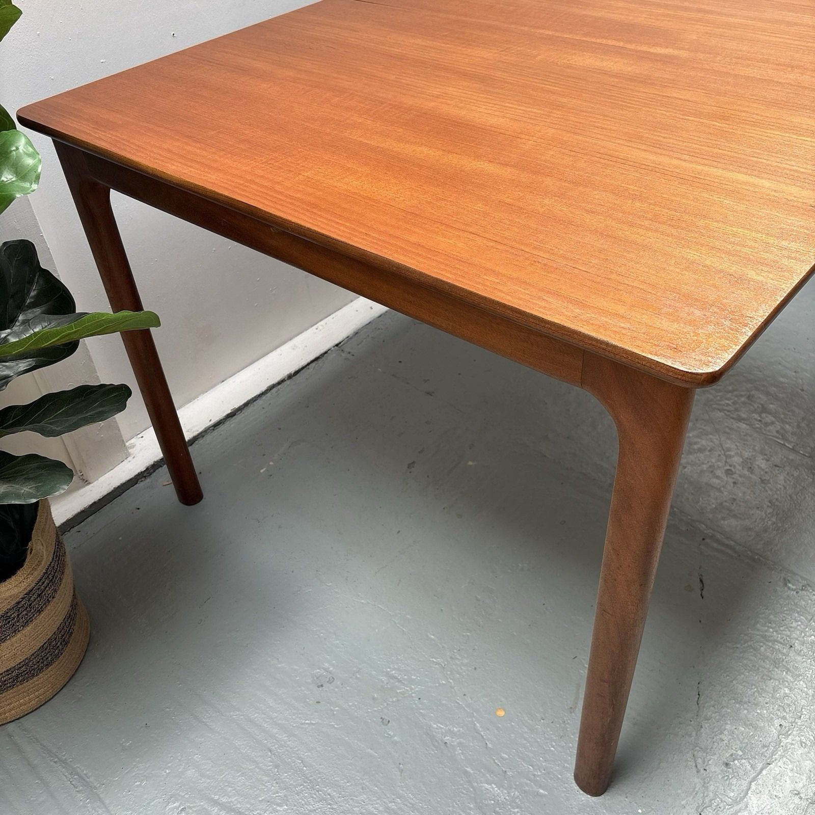Mid Century Teak Extendable Dining Table From A H McIntosh Of Kirkcaldy, 1960s photo 625.0