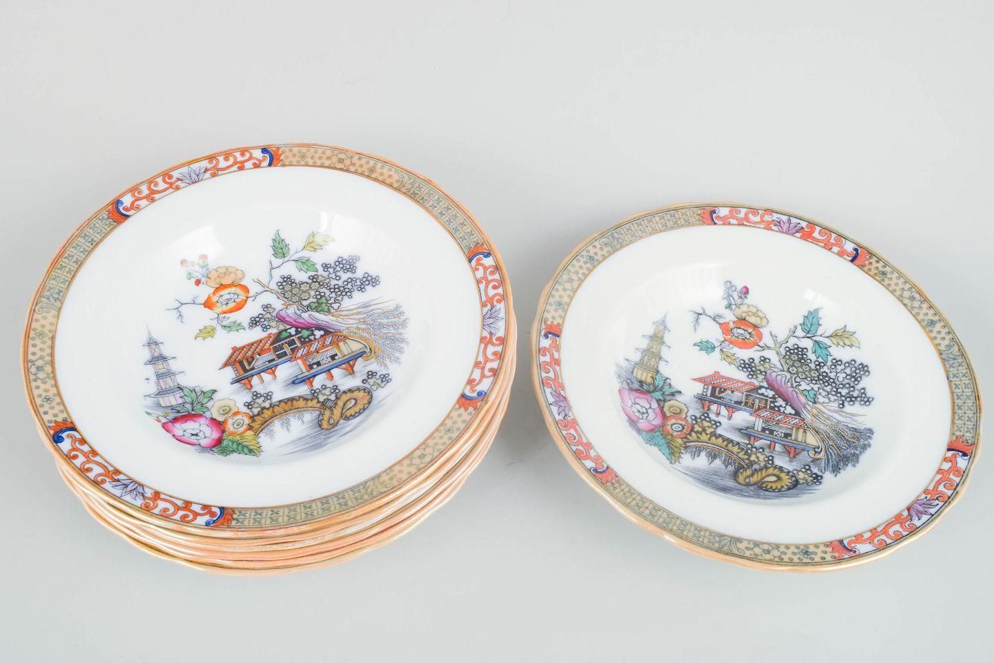 Rörstrand, Zweden. Zeven diepe borden in faience. Serie 'Japan'. Begin 20e eeuw. photo furniture