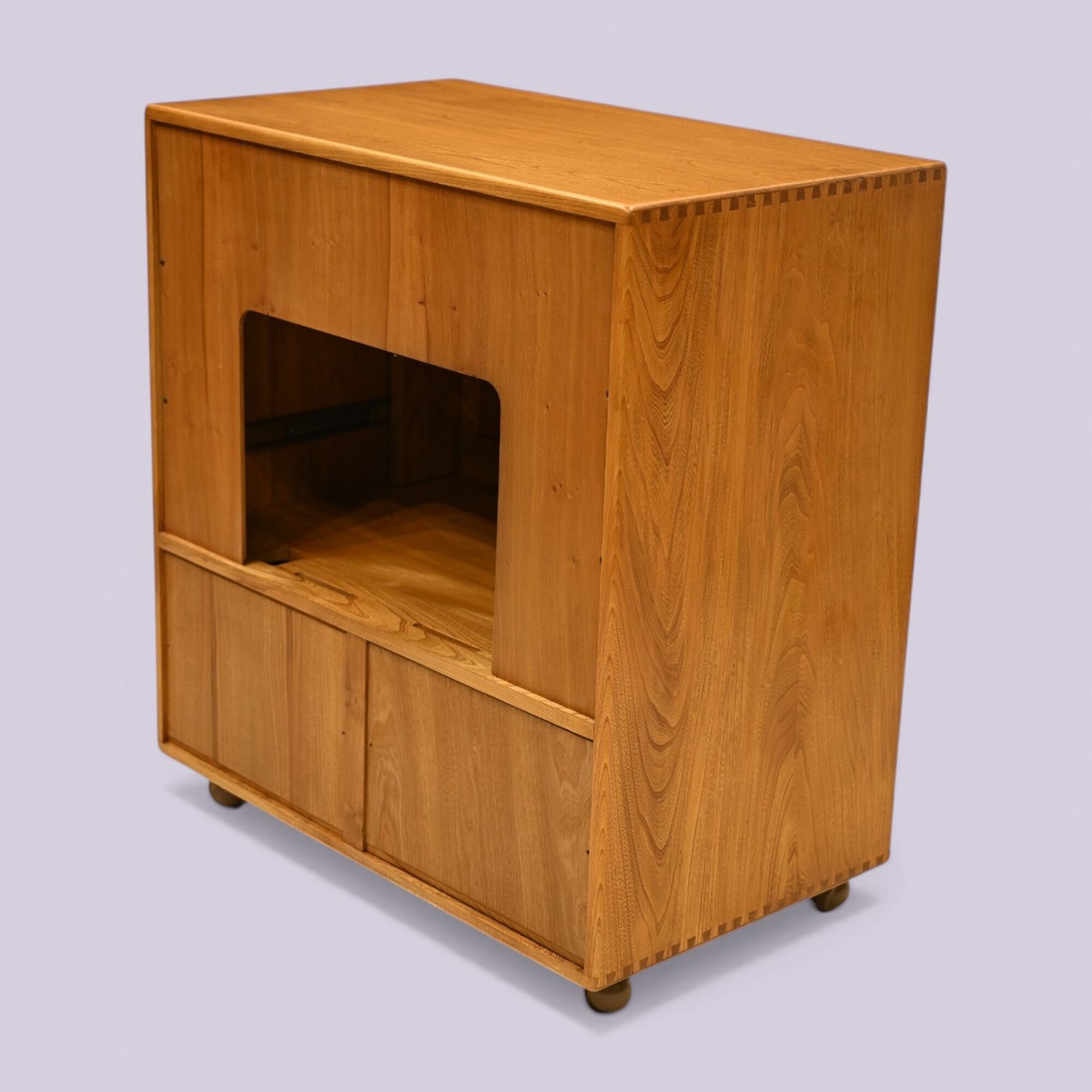Ercol Mural Tv Video Cabinet Windsor Range Light Finish Free Uk Delivery photo vinterior