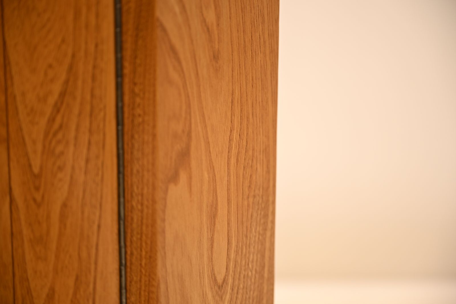 photo buy Genuine Ercol Windsor Corner Cabinet Light Finish Model 743 Free Uk Delivery