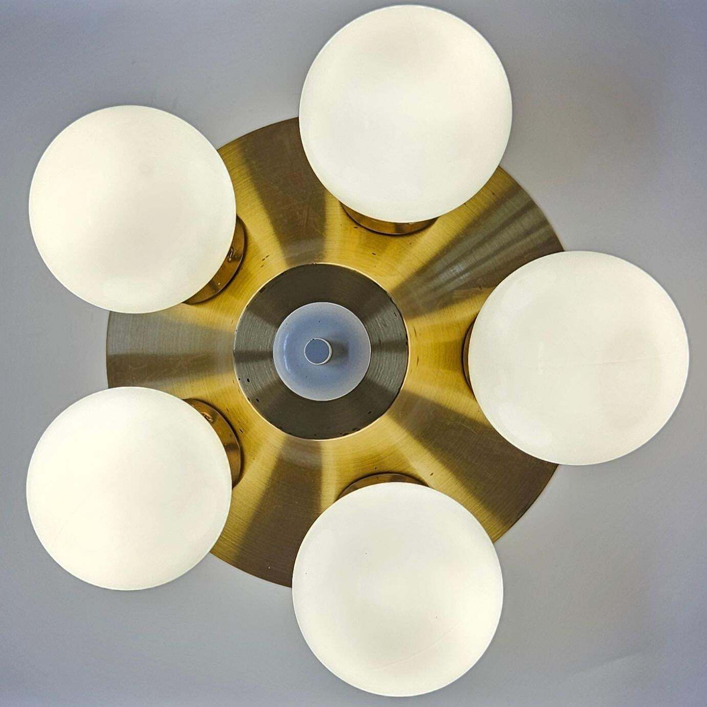 photo furniture Zeldzame mid-century inbouw sputniklamp, Space Age, jaren 1970