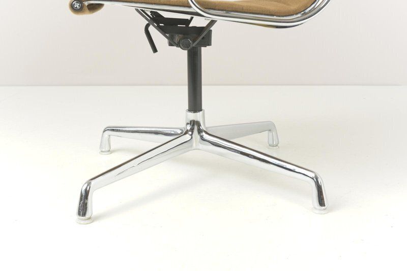 photo buy Alu Group Conference Chair By Ray And Charles Eames For Herman Miller, USA, 1958