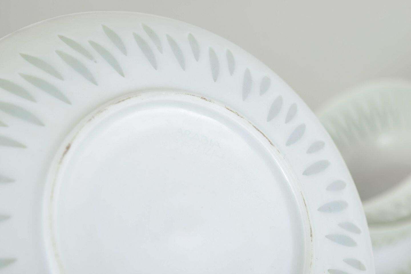 Friedl Holzer Kjellberg, Arabia. 3 tasses à thé et soucoupes en porcelaine. Motif riz photo Décoration