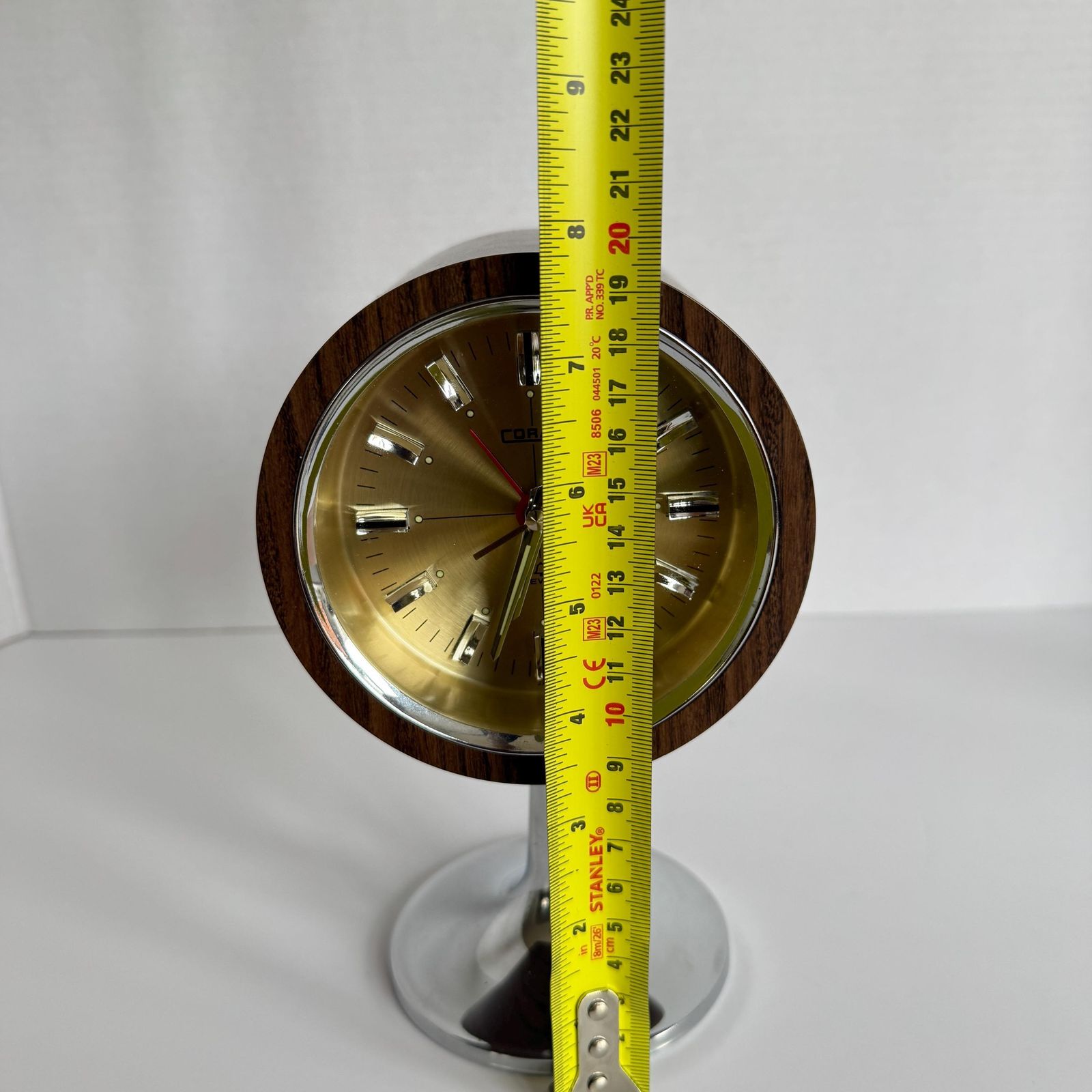 135.0 1970s Coral Space Age Tulip Pedestal Clock Mid Century Modern Japanese Alarm Clock photo