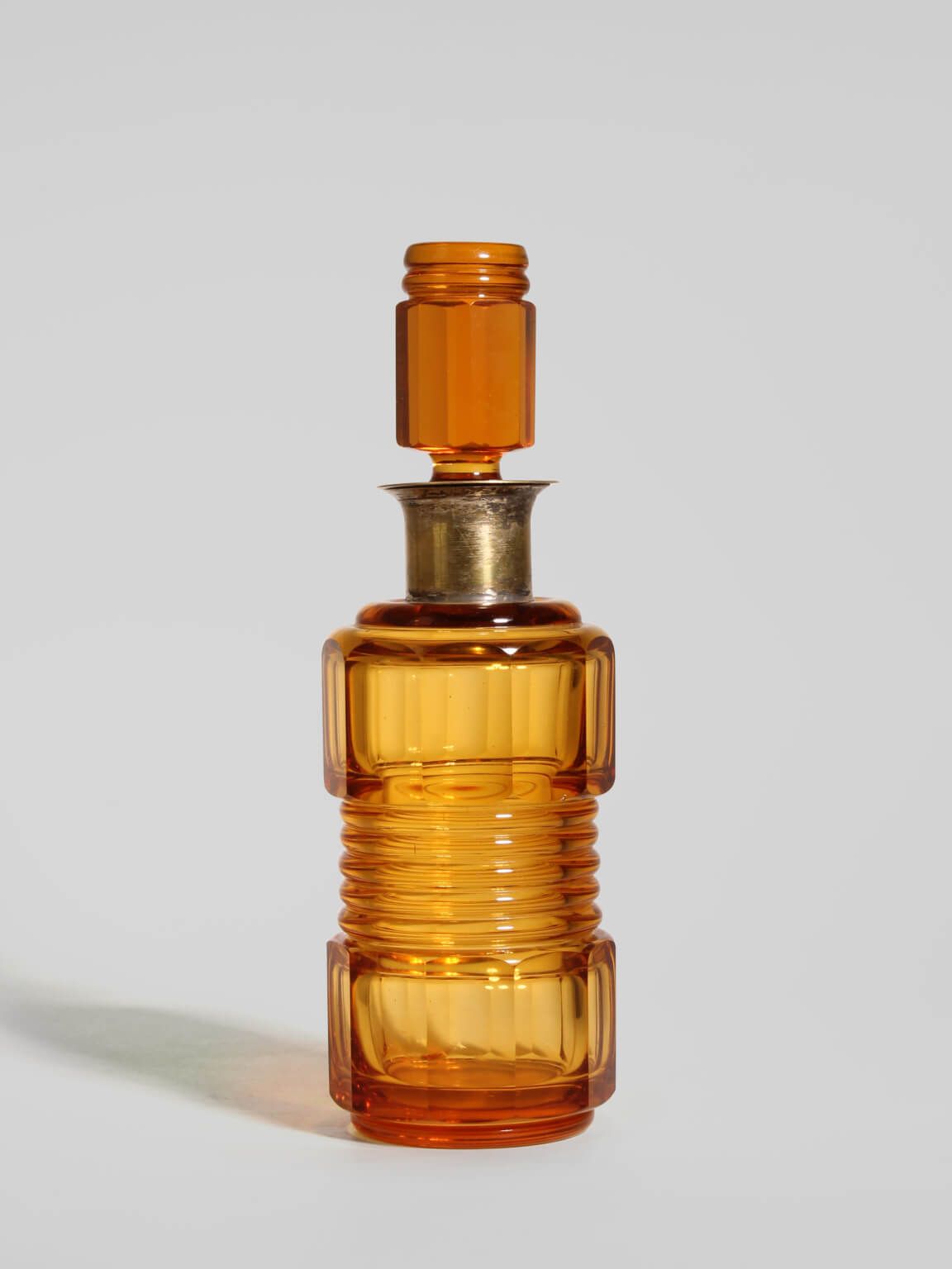 Art Deco amberkleurige glazen karaf 250 ml, jaren 1930