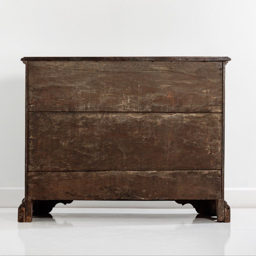 18th Century Walnut Italian Chest Of Drawers photo vinterior