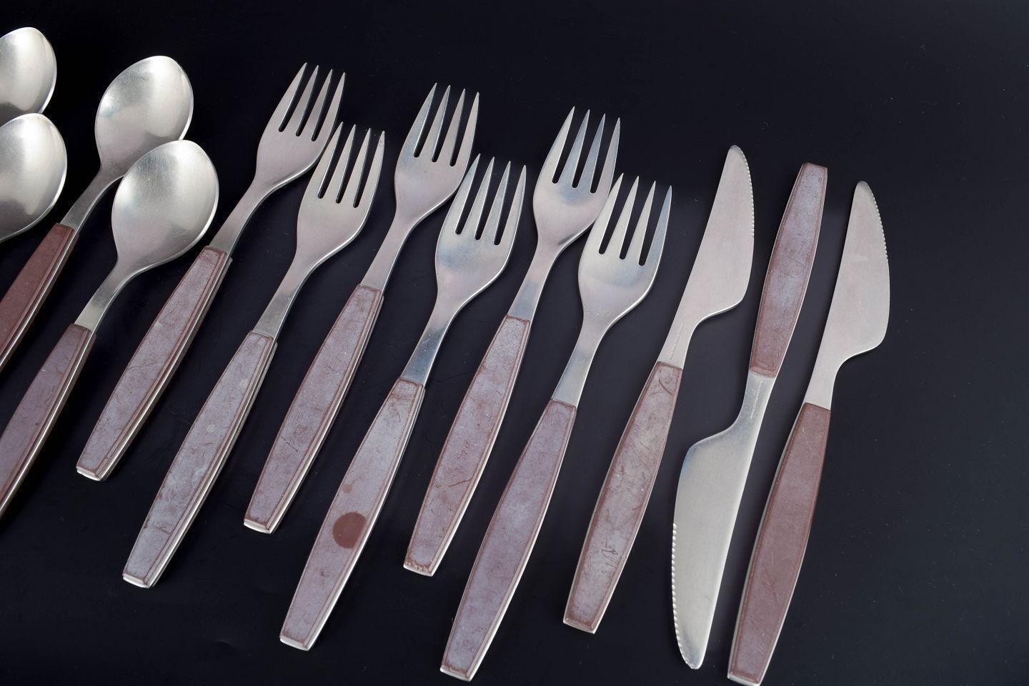 Henning Koppel voor Georg Jensen. Compleet "Strata" bestekset voor zes personen. photo for sale