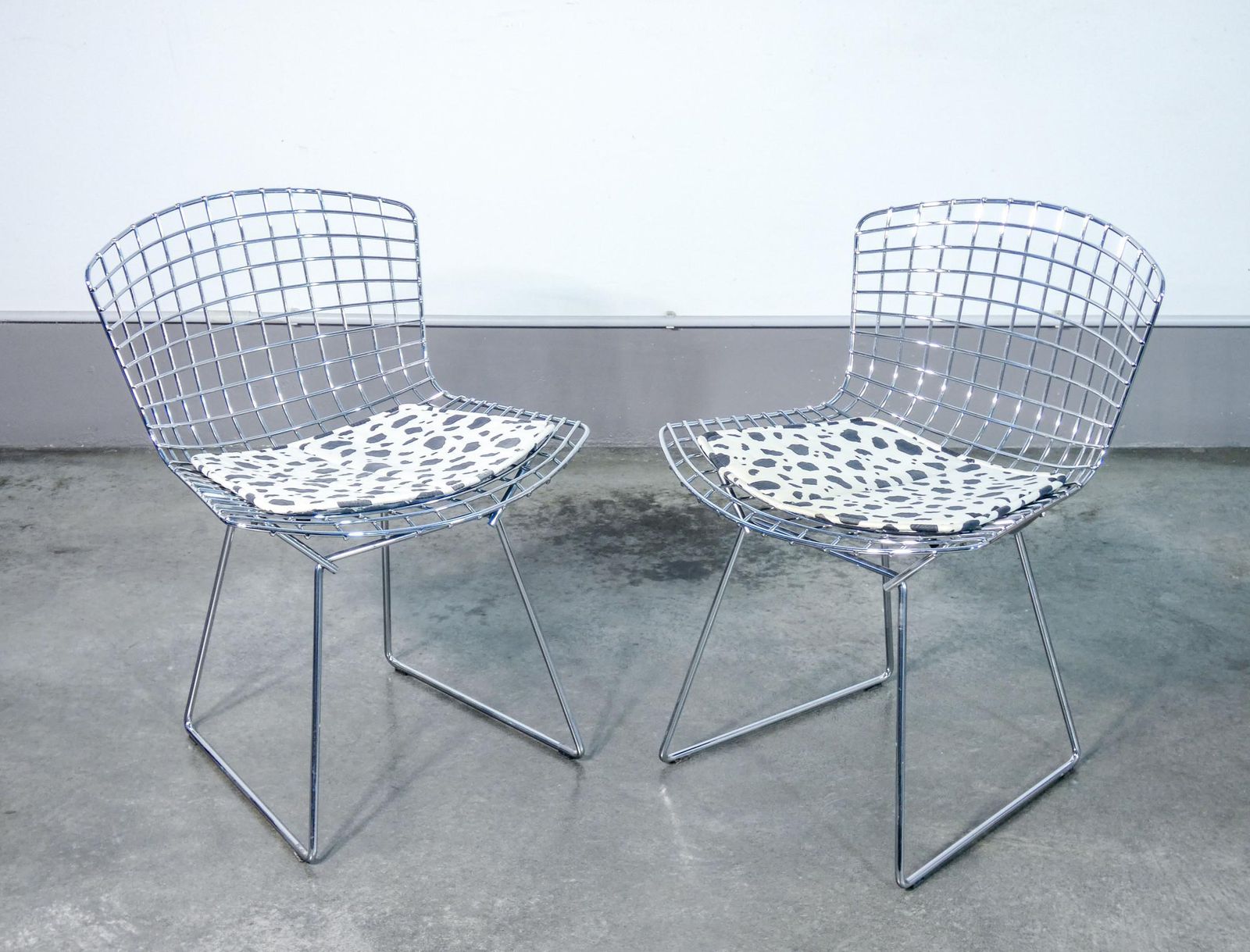 Set Of Four Side Chairs Mod. 420, Design Harry Bertoia For Knoll photo for sale