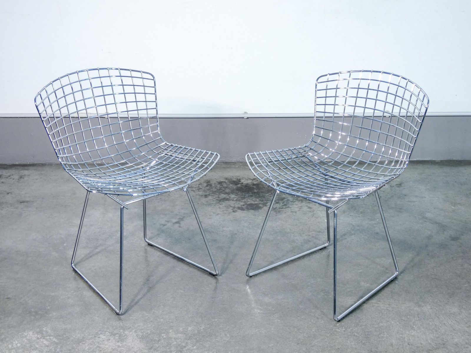 Set Of Four Side Chairs Mod. 420, Design Harry Bertoia For Knoll photo Furniture