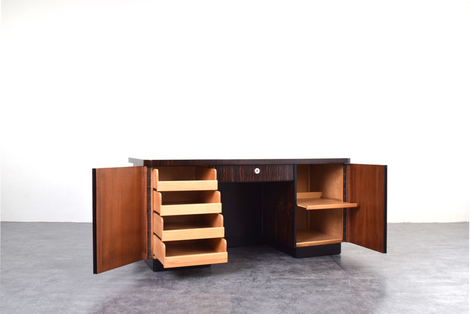 Art Deco Desk By Bruno Paul For Deutsche Werkstätten Hellerau, 1920s photo 7800.0