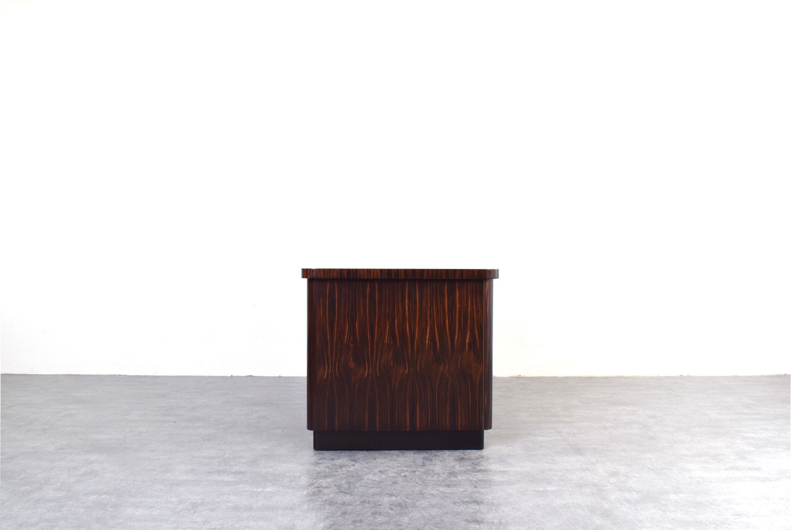 Art Deco Desk By Bruno Paul For Deutsche Werkstätten Hellerau, 1920s photo vinterior