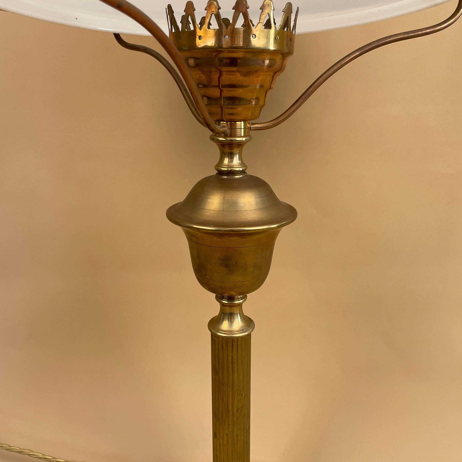 Antique Gold Brass Table Lamp White Glass Shade Light Desk Bedside Side Ornate Oil Lamp Style Large photo for sale