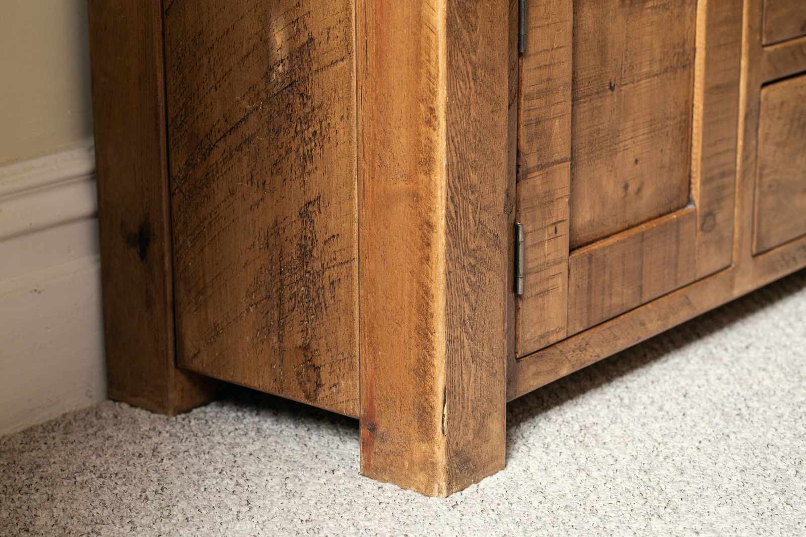 photo vinterior Solid Wood Sideboard