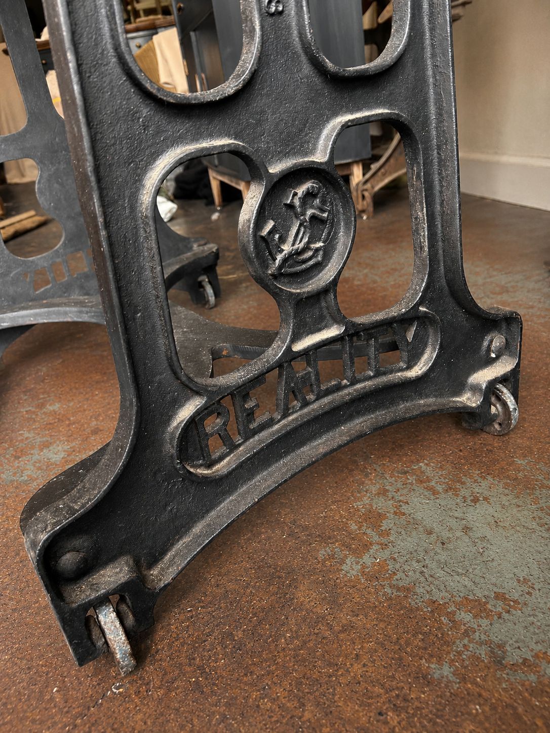 Rare Victorian Cast Iron Industrial Press / Adjustable Work Table photo 950.0