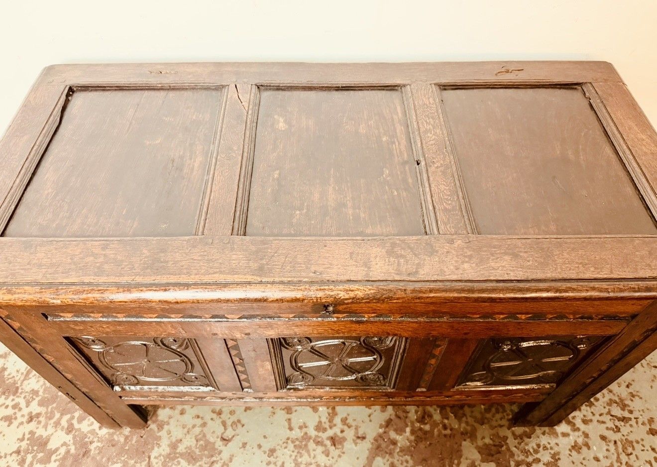A Rare & Beautiful 300 Year Old Georgian Antique Oak Coffer C1730 photo vinterior