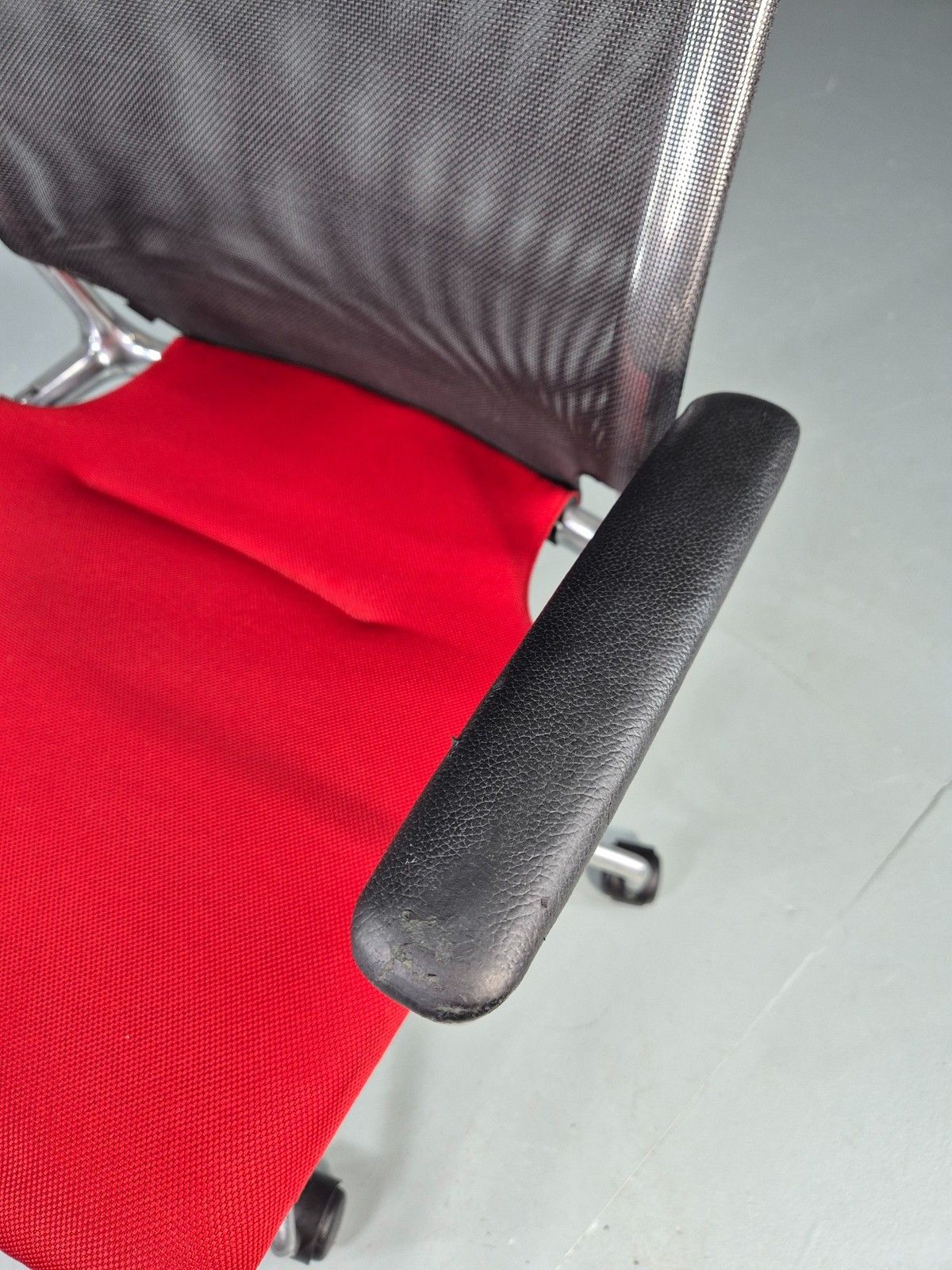 Vintage Vitra Media Office Chair Red And Black Eb12245 photo buy