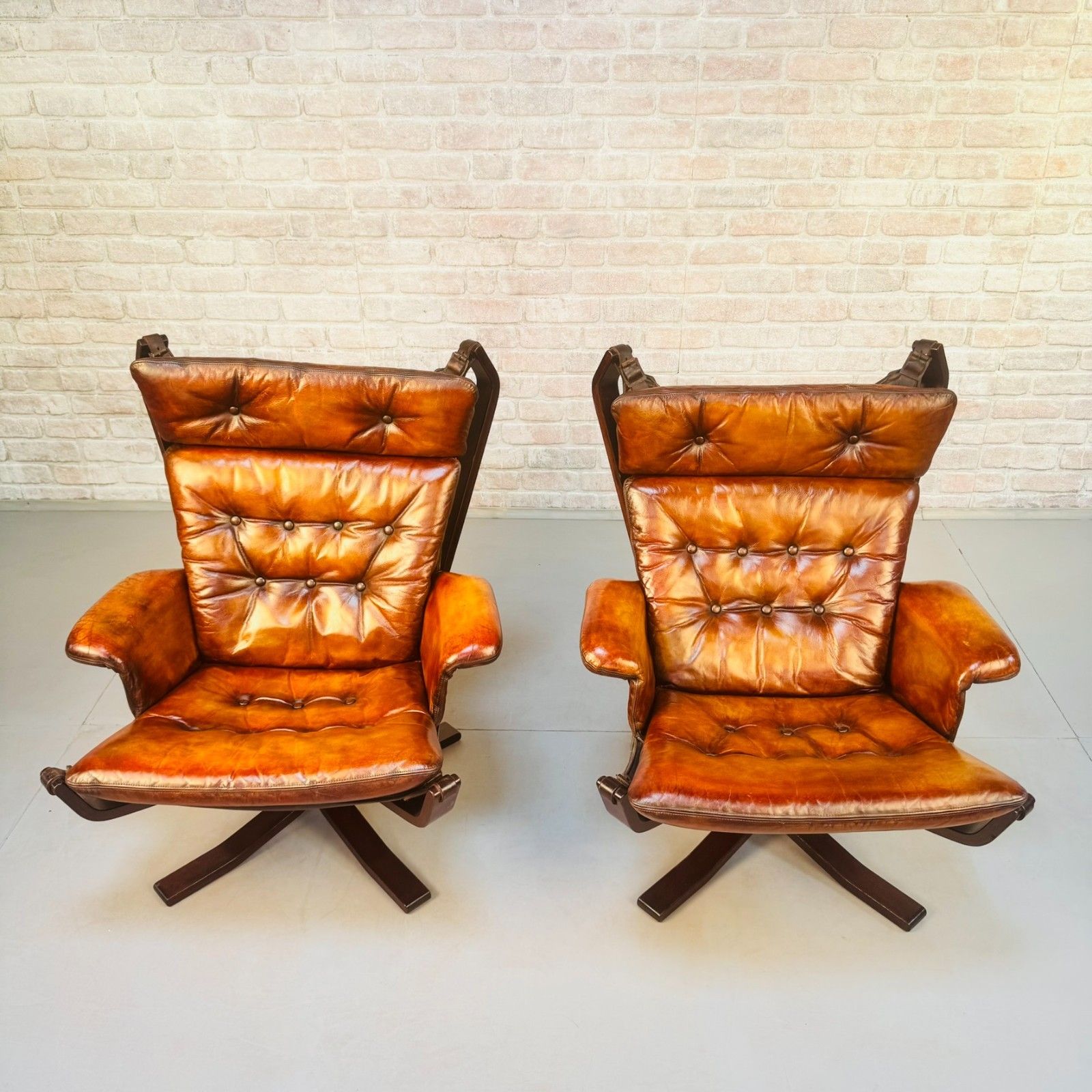 Pair Vintage Trygg Mobler Superstar Chairs Sigurd Resell Tan Leather photo 2063.0